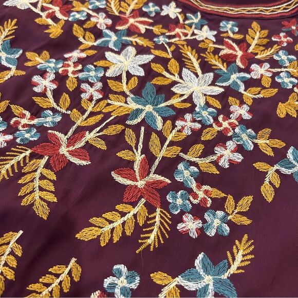 Skies are Blue Women's Purple Crewneck Bell Sleeves Floral Embroidered Top S - Picture 6 of 12